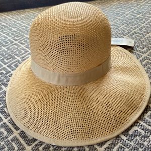 HBY Beach or Derby Hat Tan Ladies NWT